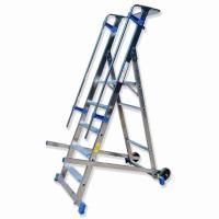 Escadote com Plataforma de Trabalho Scal